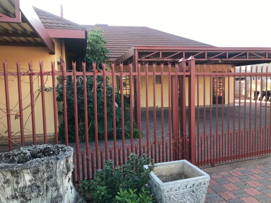 4 Bedroom Property for Sale in Oosterville Northern Cape